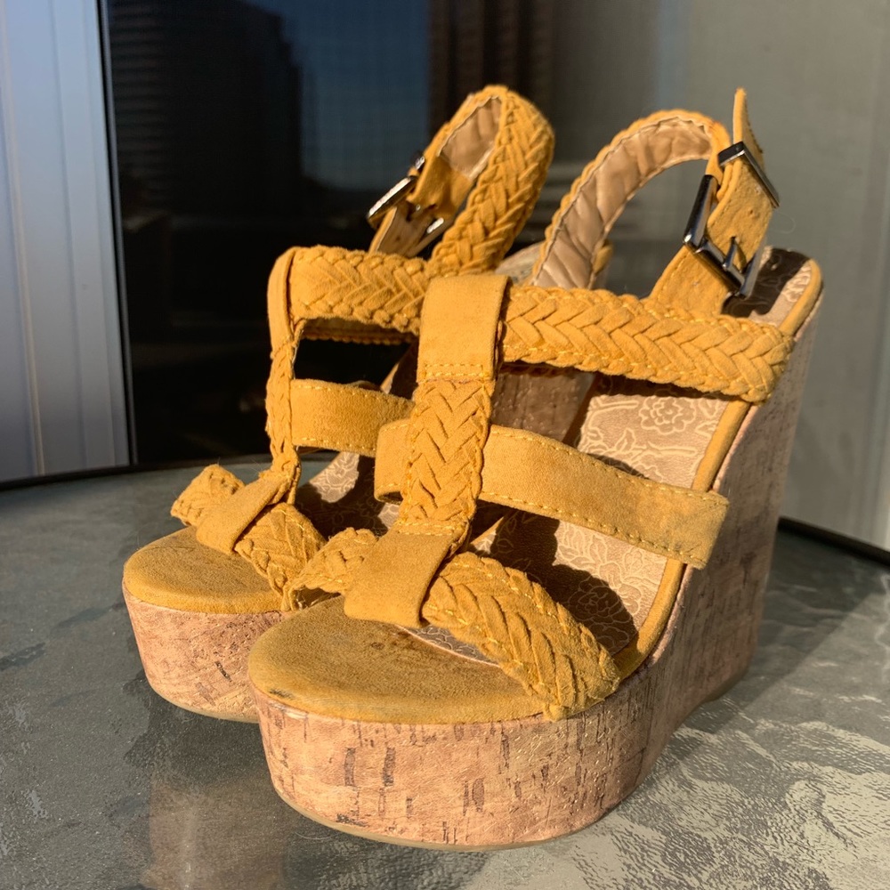 SOLD - Picture 3 of 4
